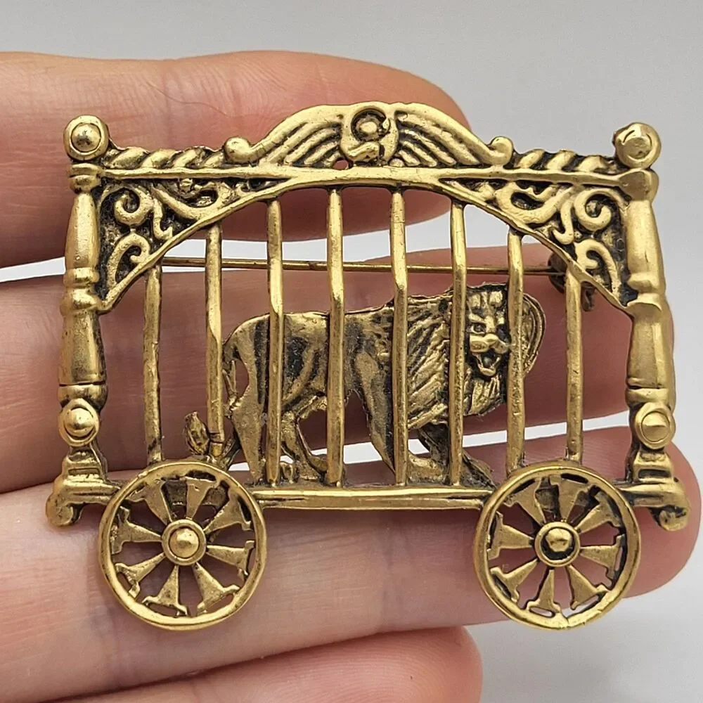 Circus Brooch Lion In Cage Goldtone 2in